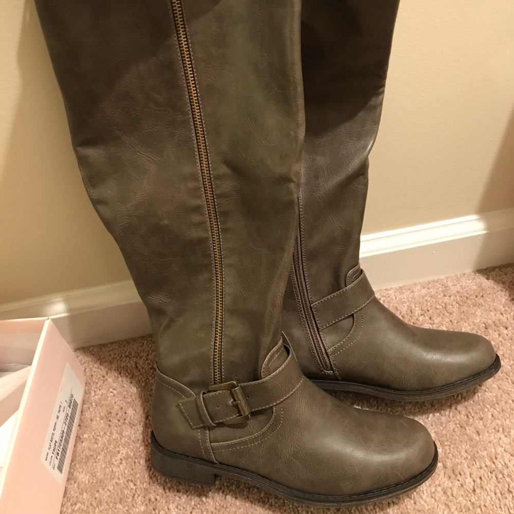 Wide calf boots